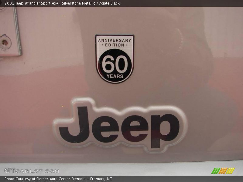 Silverstone Metallic / Agate Black 2001 Jeep Wrangler Sport 4x4