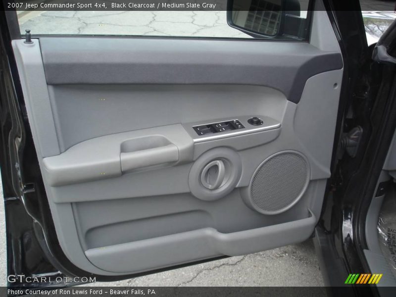 Black Clearcoat / Medium Slate Gray 2007 Jeep Commander Sport 4x4