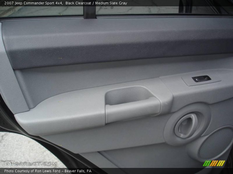 Black Clearcoat / Medium Slate Gray 2007 Jeep Commander Sport 4x4
