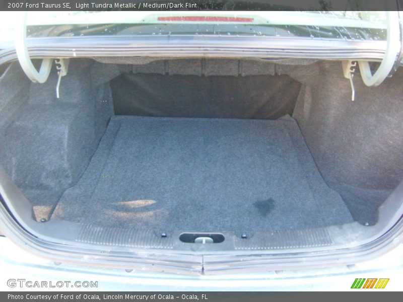 Light Tundra Metallic / Medium/Dark Flint 2007 Ford Taurus SE