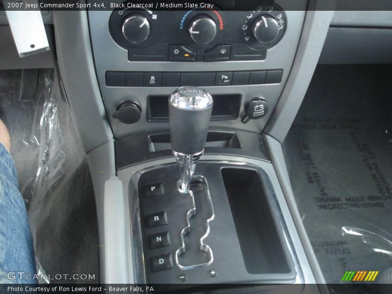 Black Clearcoat / Medium Slate Gray 2007 Jeep Commander Sport 4x4