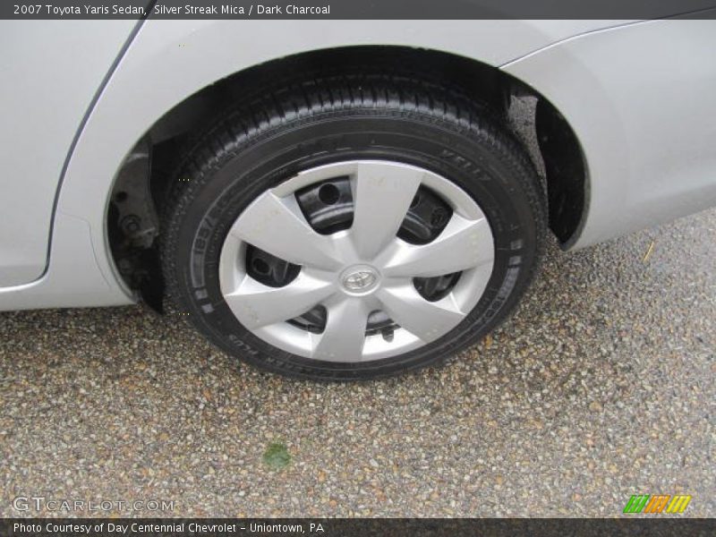Silver Streak Mica / Dark Charcoal 2007 Toyota Yaris Sedan