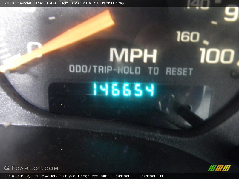 Light Pewter Metallic / Graphite Gray 2000 Chevrolet Blazer LT 4x4