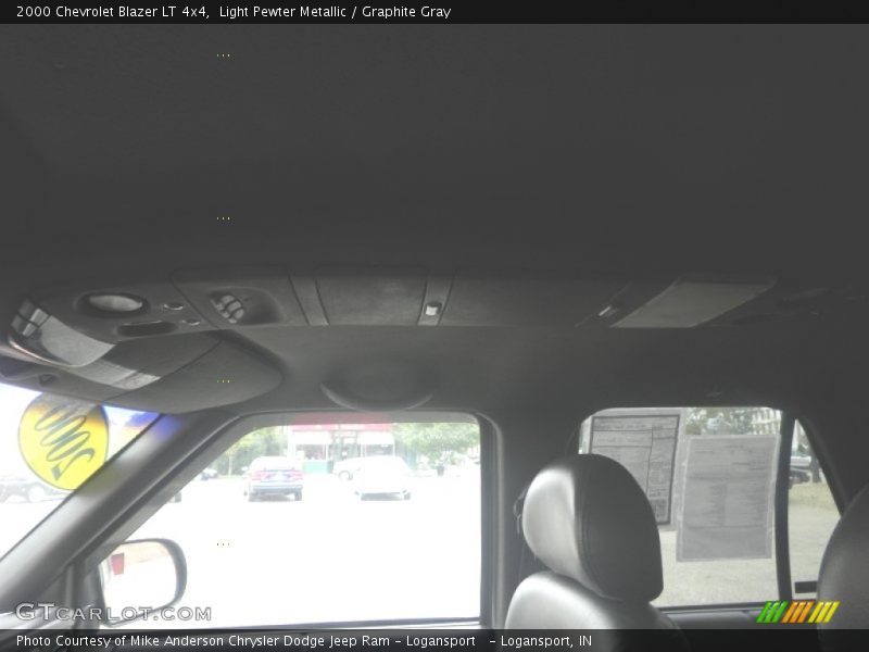 Light Pewter Metallic / Graphite Gray 2000 Chevrolet Blazer LT 4x4
