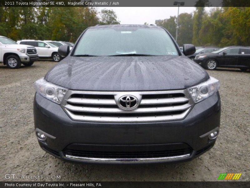 Magnetic Gray Metallic / Ash 2013 Toyota Highlander SE 4WD