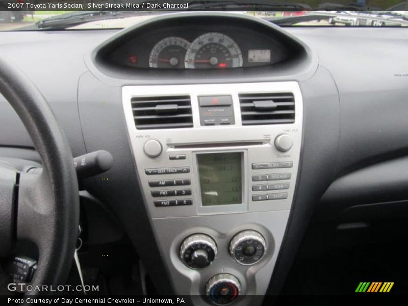 Silver Streak Mica / Dark Charcoal 2007 Toyota Yaris Sedan