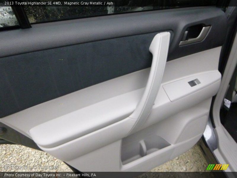 Magnetic Gray Metallic / Ash 2013 Toyota Highlander SE 4WD