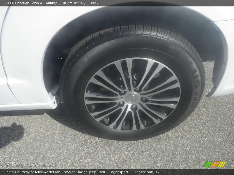  2014 Town & Country S Wheel
