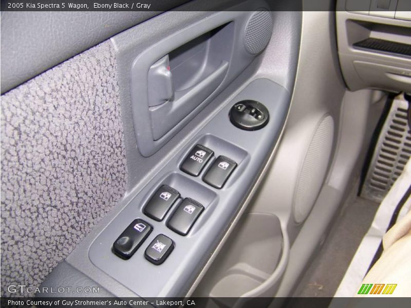 Ebony Black / Gray 2005 Kia Spectra 5 Wagon