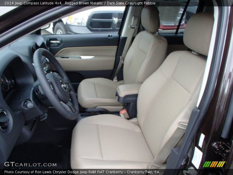  2014 Compass Latitude 4x4 Dark Slate Gray/Light Pebble Interior