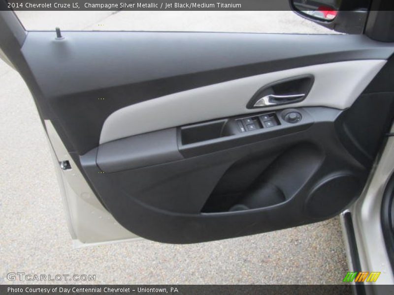 Champagne Silver Metallic / Jet Black/Medium Titanium 2014 Chevrolet Cruze LS