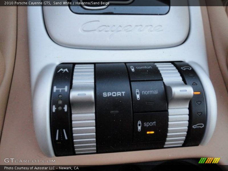 Controls of 2010 Cayenne GTS