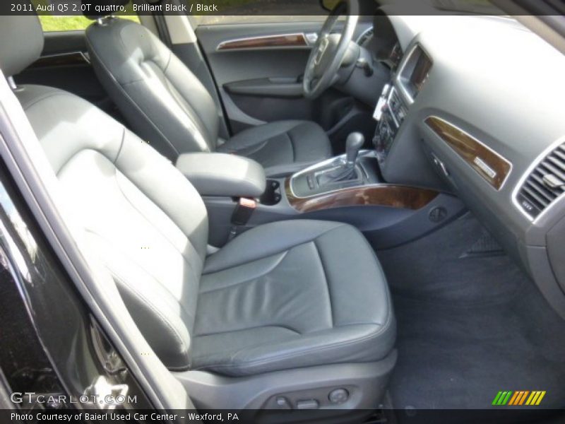 Brilliant Black / Black 2011 Audi Q5 2.0T quattro