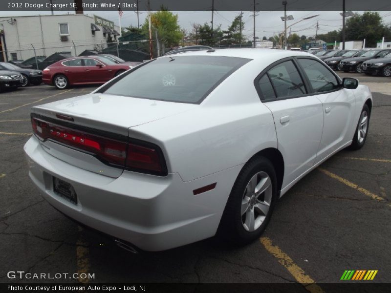 Bright White / Black 2012 Dodge Charger SE