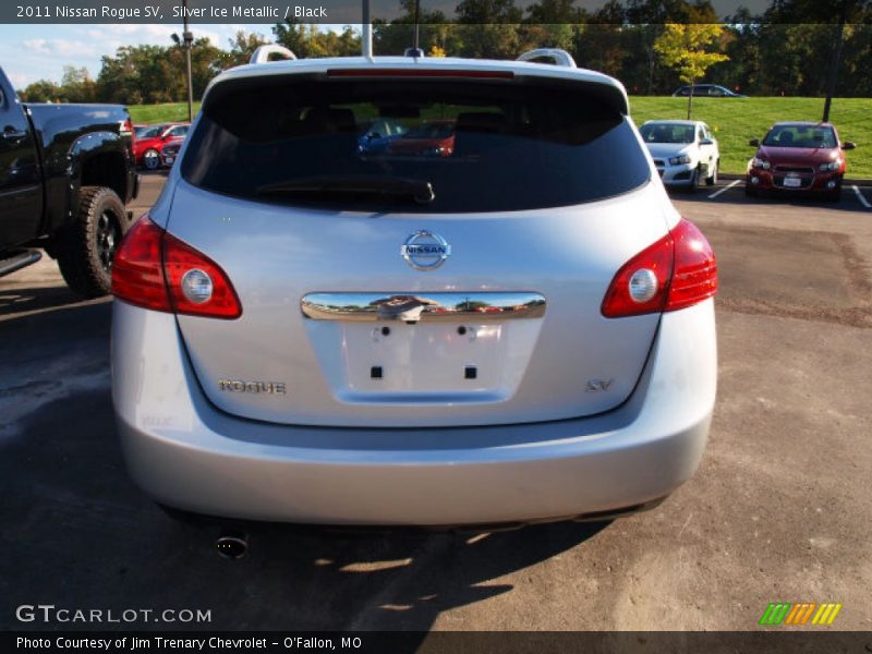 Silver Ice Metallic / Black 2011 Nissan Rogue SV