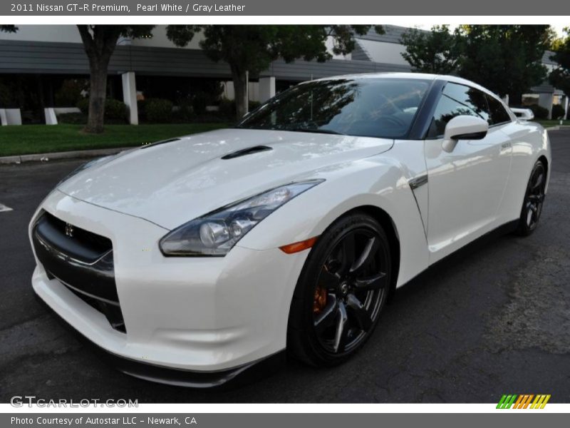 Front 3/4 View of 2011 GT-R Premium
