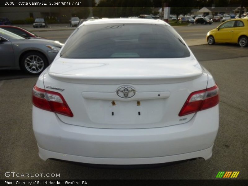 Super White / Ash 2008 Toyota Camry SE