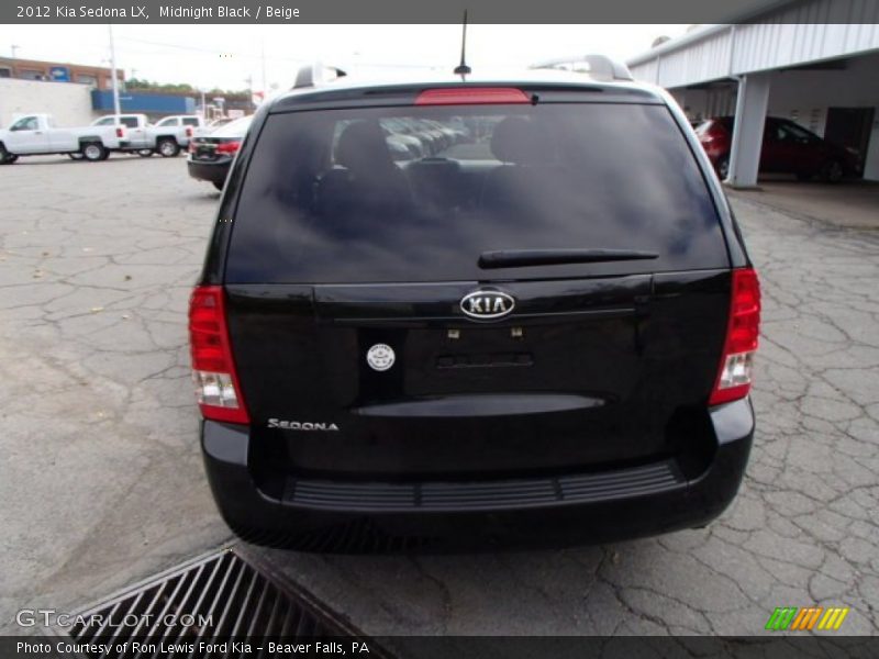 Midnight Black / Beige 2012 Kia Sedona LX