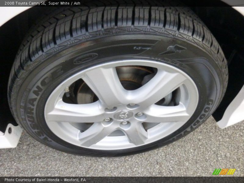 Super White / Ash 2008 Toyota Camry SE