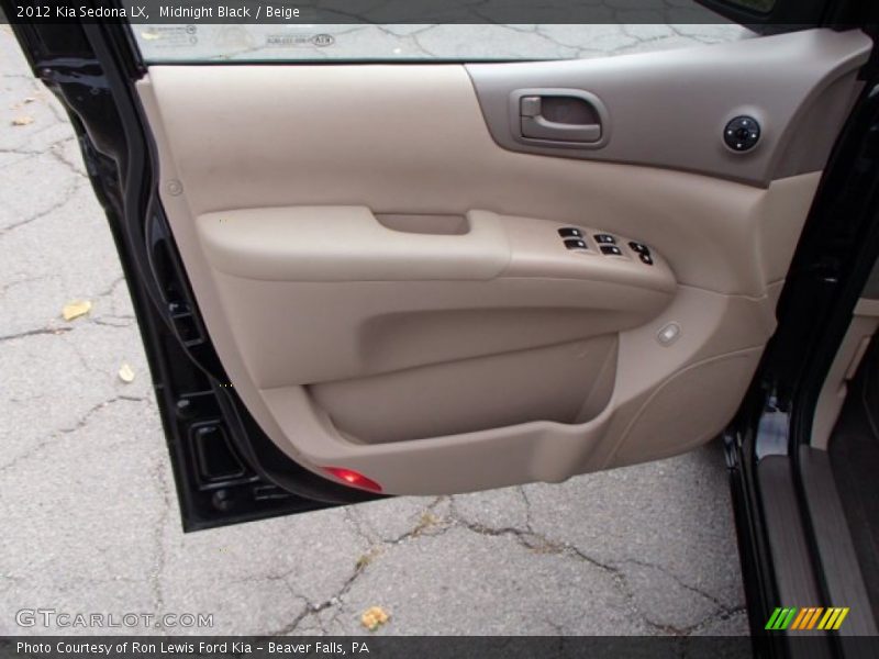 Midnight Black / Beige 2012 Kia Sedona LX