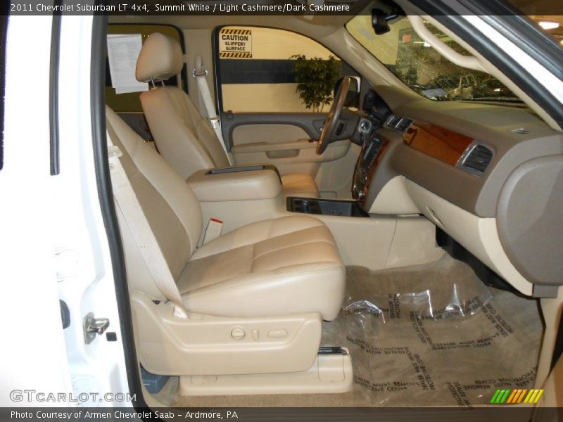 Summit White / Light Cashmere/Dark Cashmere 2011 Chevrolet Suburban LT 4x4