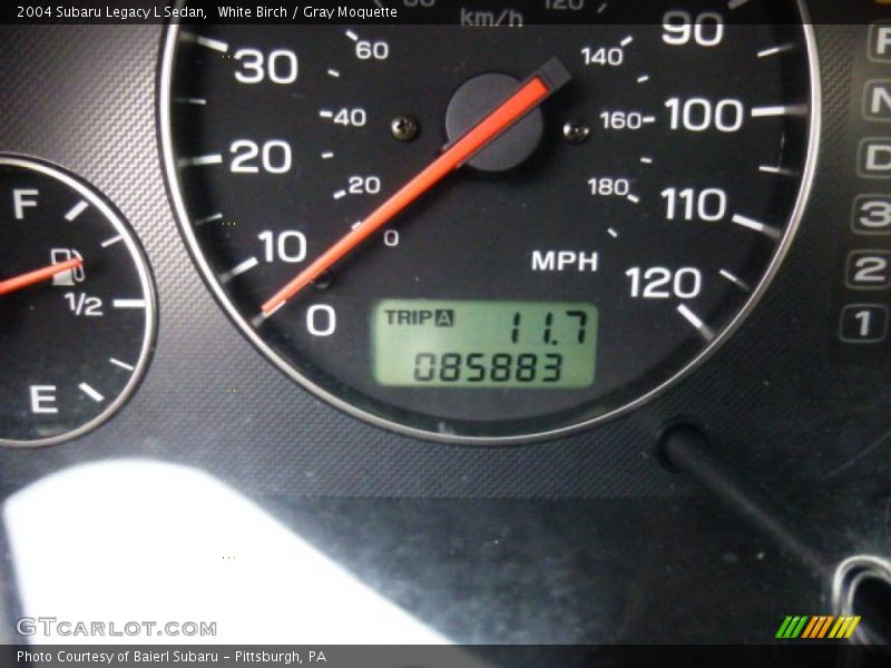 White Birch / Gray Moquette 2004 Subaru Legacy L Sedan