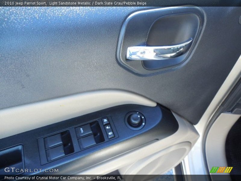 Light Sandstone Metallic / Dark Slate Gray/Pebble Beige 2010 Jeep Patriot Sport