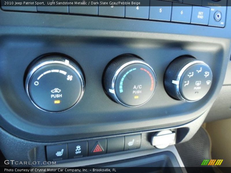 Light Sandstone Metallic / Dark Slate Gray/Pebble Beige 2010 Jeep Patriot Sport