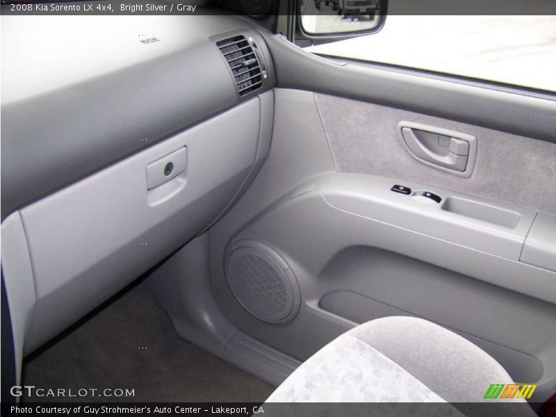 Bright Silver / Gray 2008 Kia Sorento LX 4x4