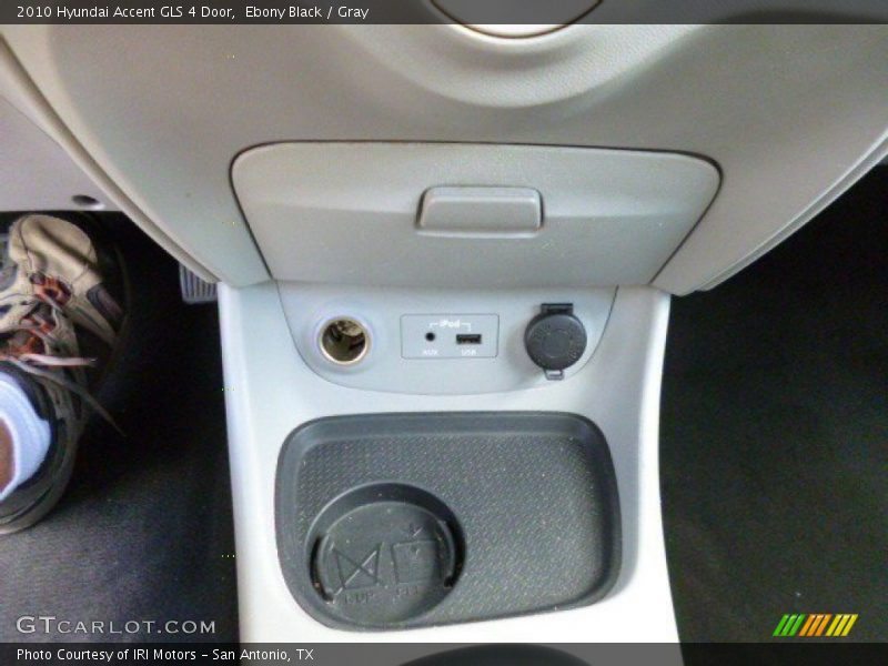 Ebony Black / Gray 2010 Hyundai Accent GLS 4 Door