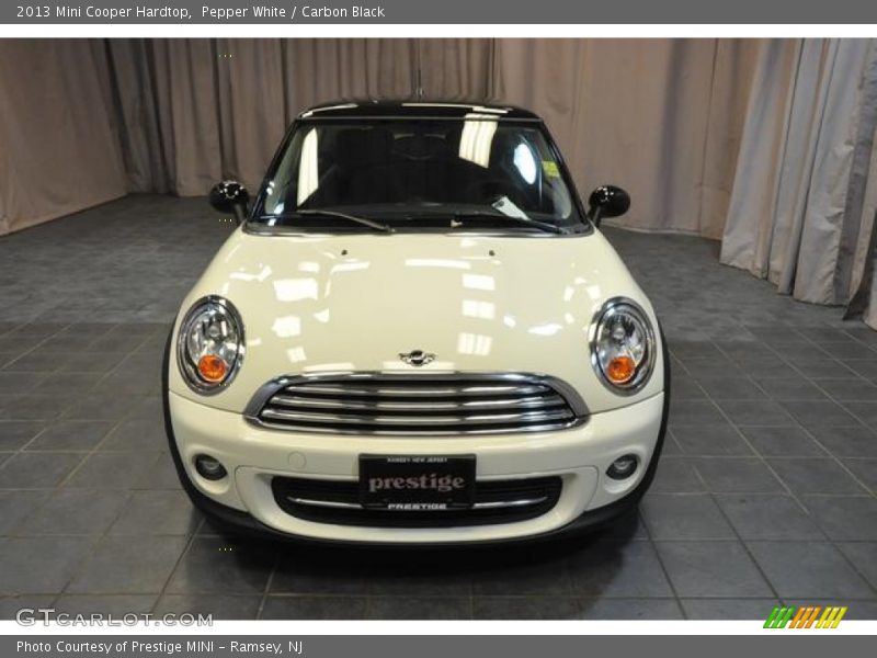 Pepper White / Carbon Black 2013 Mini Cooper Hardtop