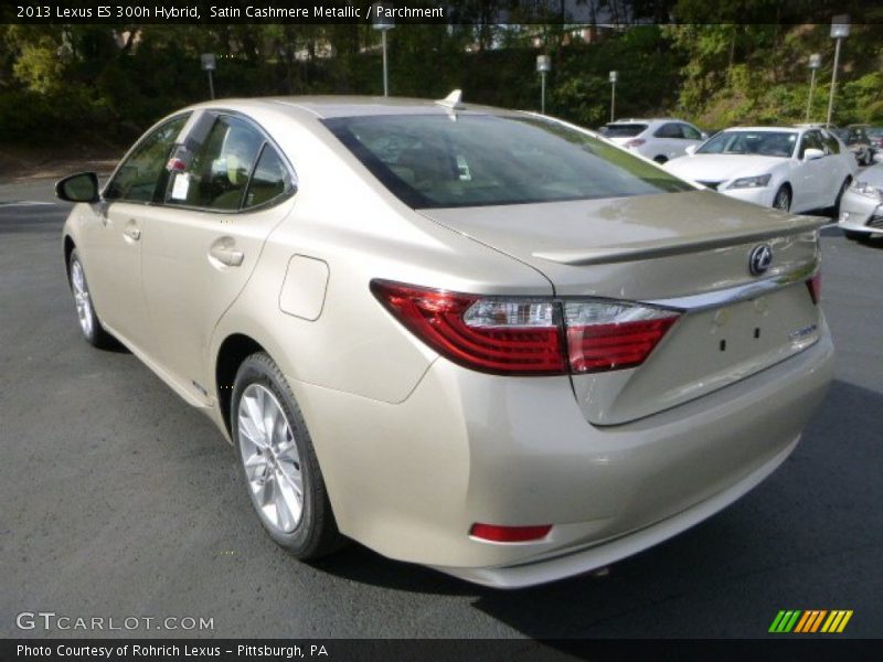 Satin Cashmere Metallic / Parchment 2013 Lexus ES 300h Hybrid