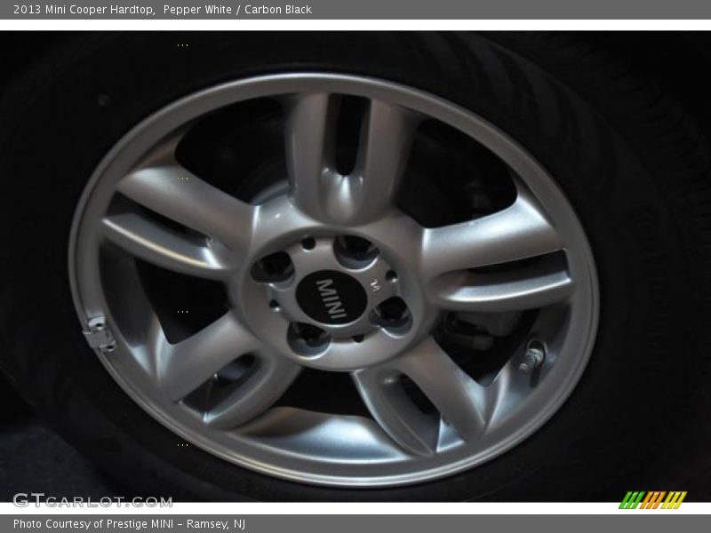 Pepper White / Carbon Black 2013 Mini Cooper Hardtop