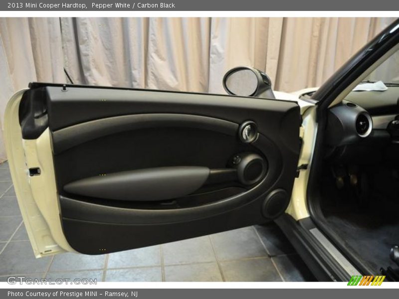 Pepper White / Carbon Black 2013 Mini Cooper Hardtop