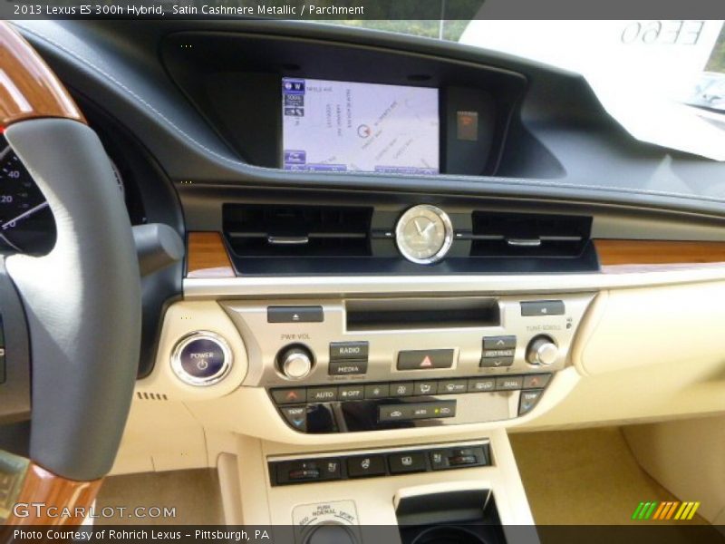 Satin Cashmere Metallic / Parchment 2013 Lexus ES 300h Hybrid