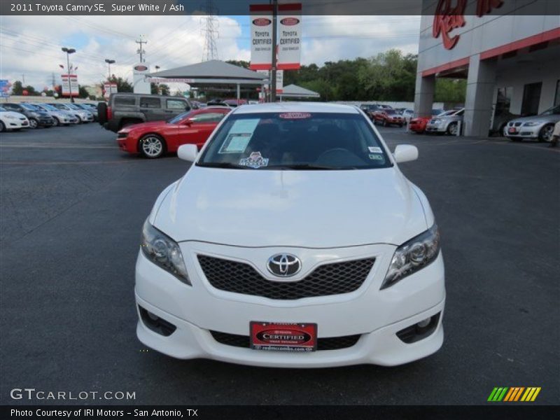 Super White / Ash 2011 Toyota Camry SE
