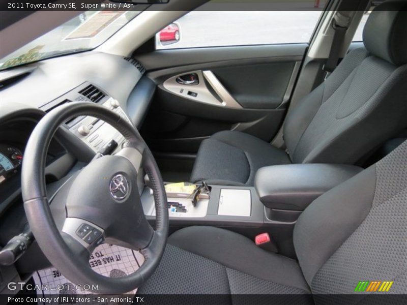 Super White / Ash 2011 Toyota Camry SE