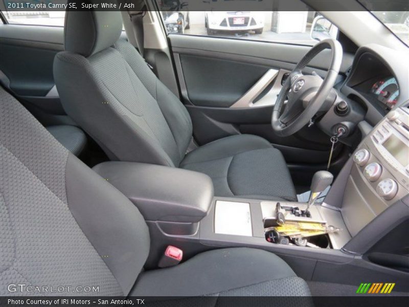 Super White / Ash 2011 Toyota Camry SE