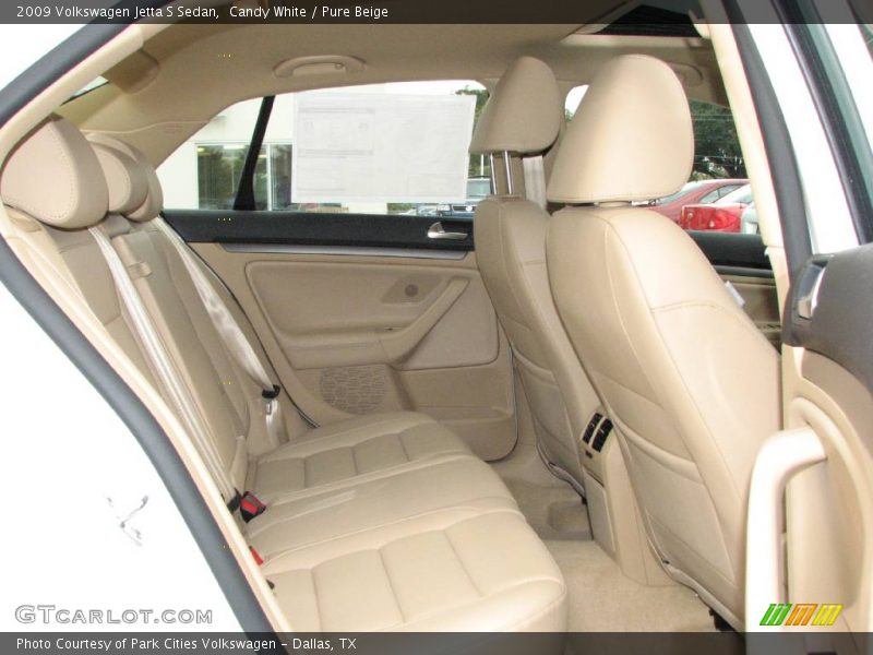 Candy White / Pure Beige 2009 Volkswagen Jetta S Sedan