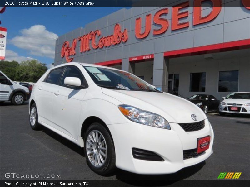 Super White / Ash Gray 2010 Toyota Matrix 1.8