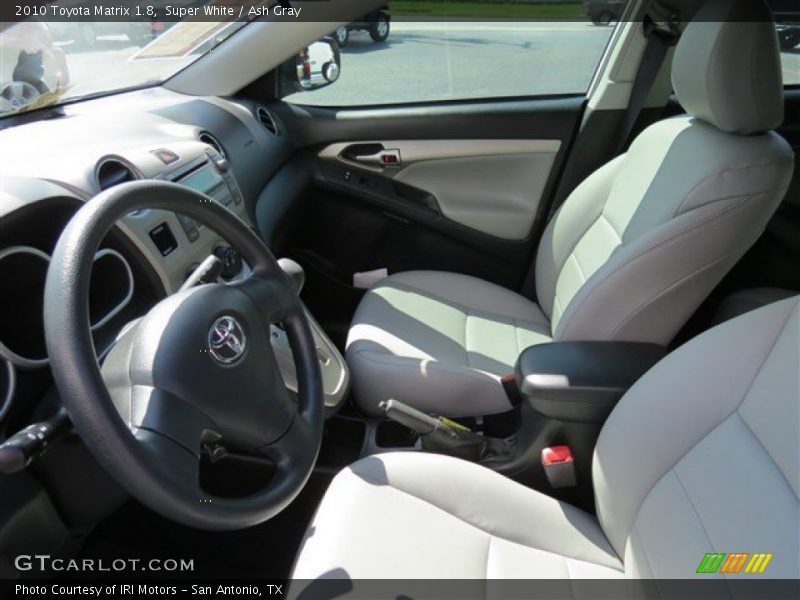Super White / Ash Gray 2010 Toyota Matrix 1.8