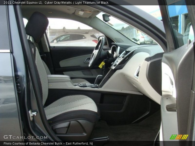 Cyber Gray Metallic / Light Titanium/Jet Black 2011 Chevrolet Equinox LS