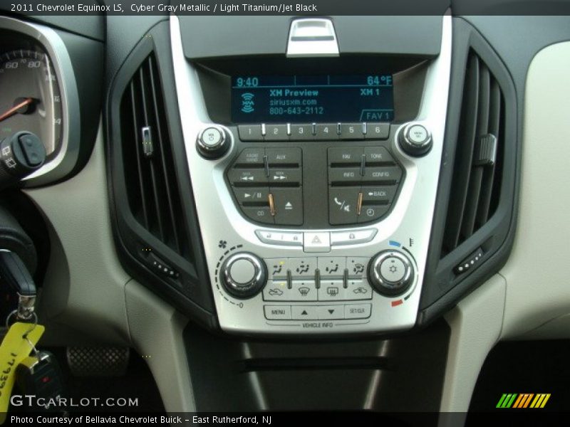 Cyber Gray Metallic / Light Titanium/Jet Black 2011 Chevrolet Equinox LS