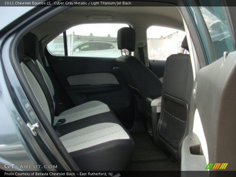 Cyber Gray Metallic / Light Titanium/Jet Black 2011 Chevrolet Equinox LS
