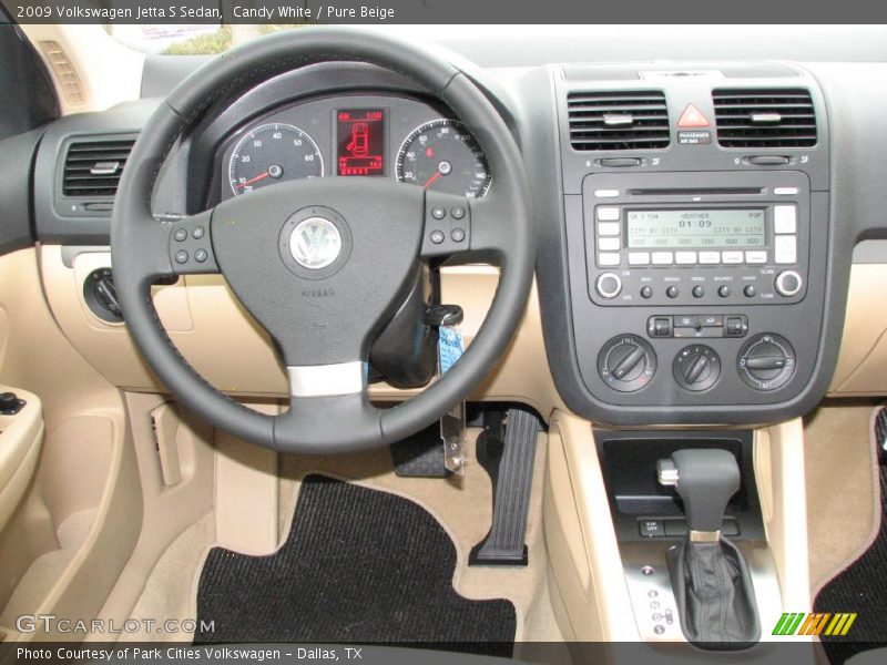 Candy White / Pure Beige 2009 Volkswagen Jetta S Sedan