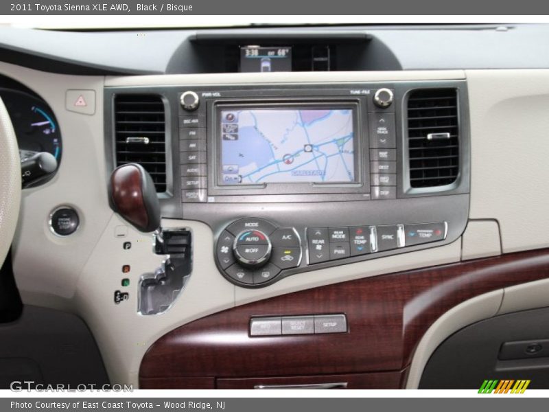 Black / Bisque 2011 Toyota Sienna XLE AWD