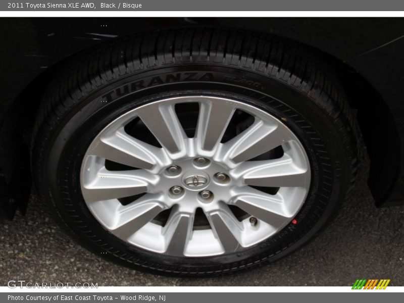 Black / Bisque 2011 Toyota Sienna XLE AWD