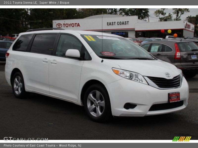 Super White / Bisque 2011 Toyota Sienna LE