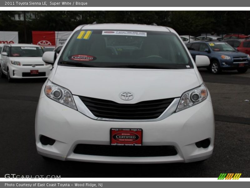 Super White / Bisque 2011 Toyota Sienna LE