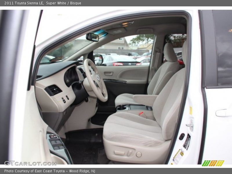 Super White / Bisque 2011 Toyota Sienna LE